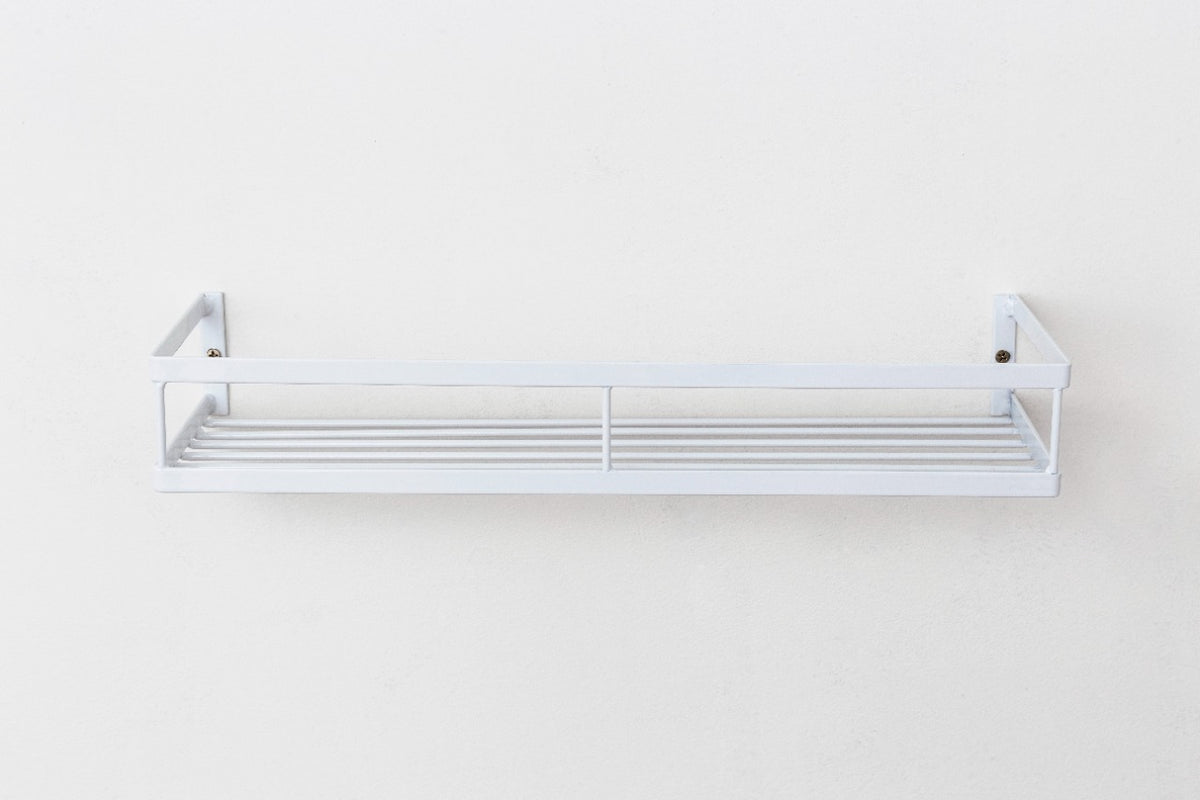 Prateleira branca de parede com design moderno e minimalista para organização